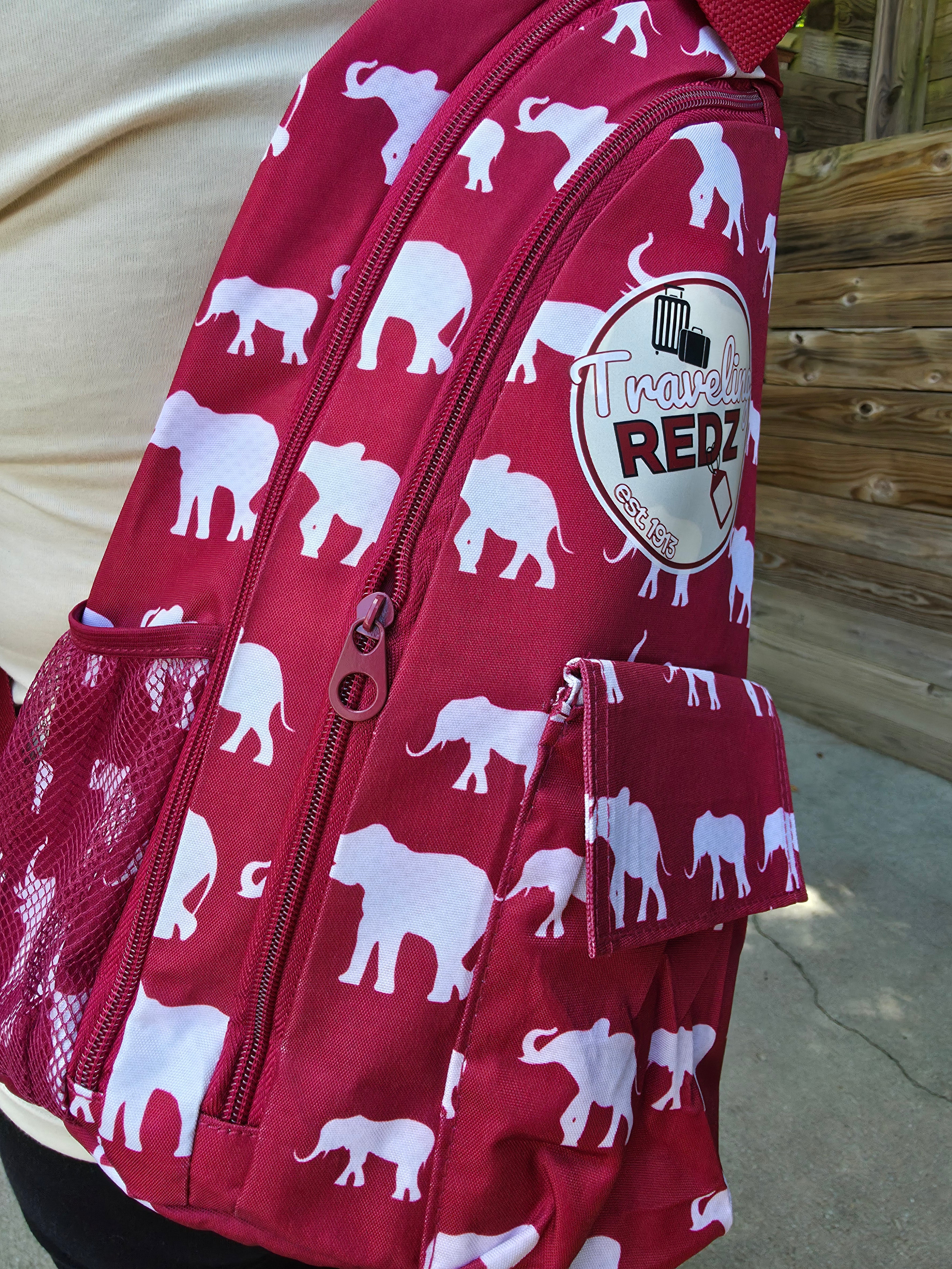 Traveling Redz Slingbag