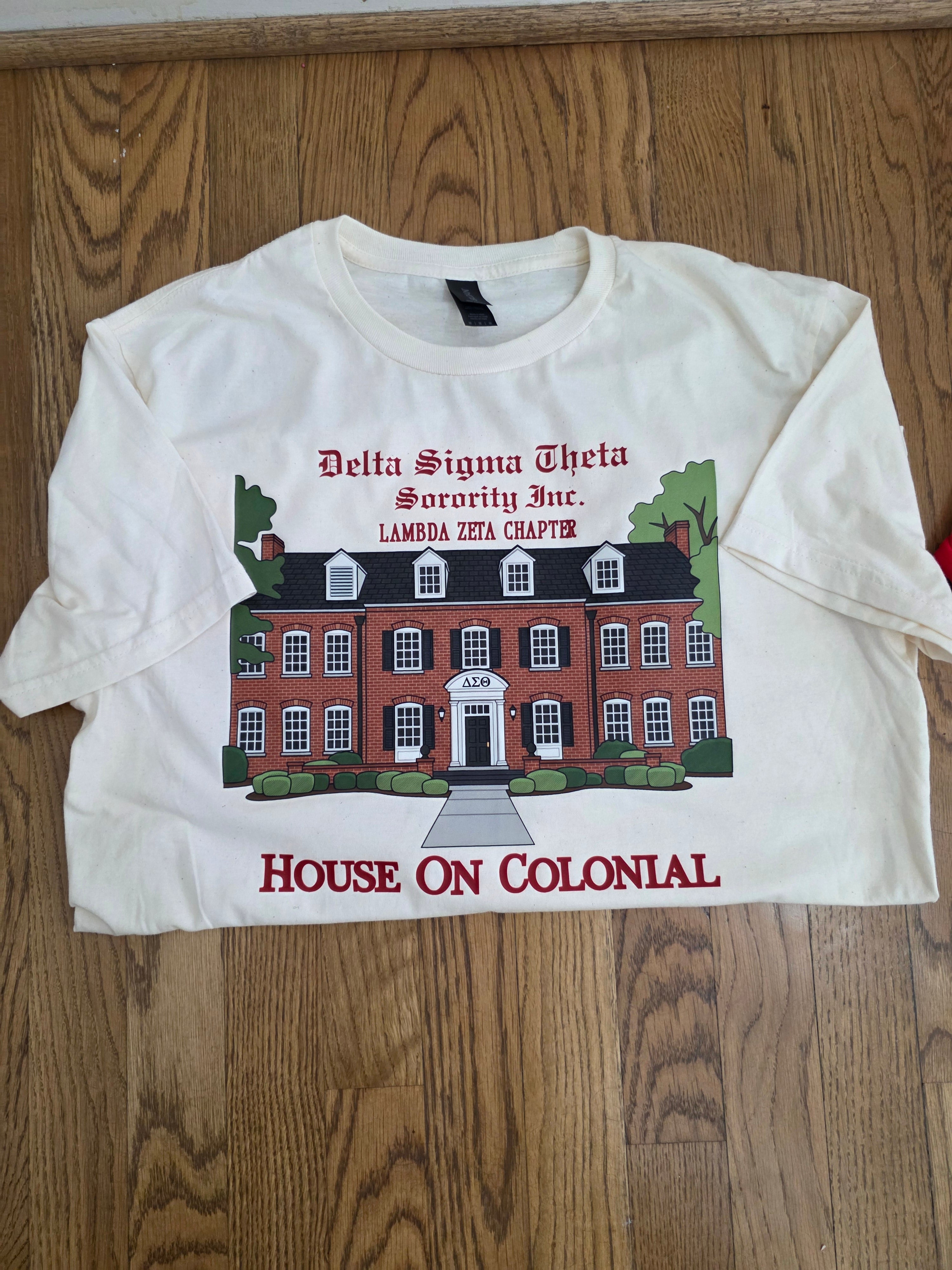 Lambda Zeta House On Colonial T-shirt