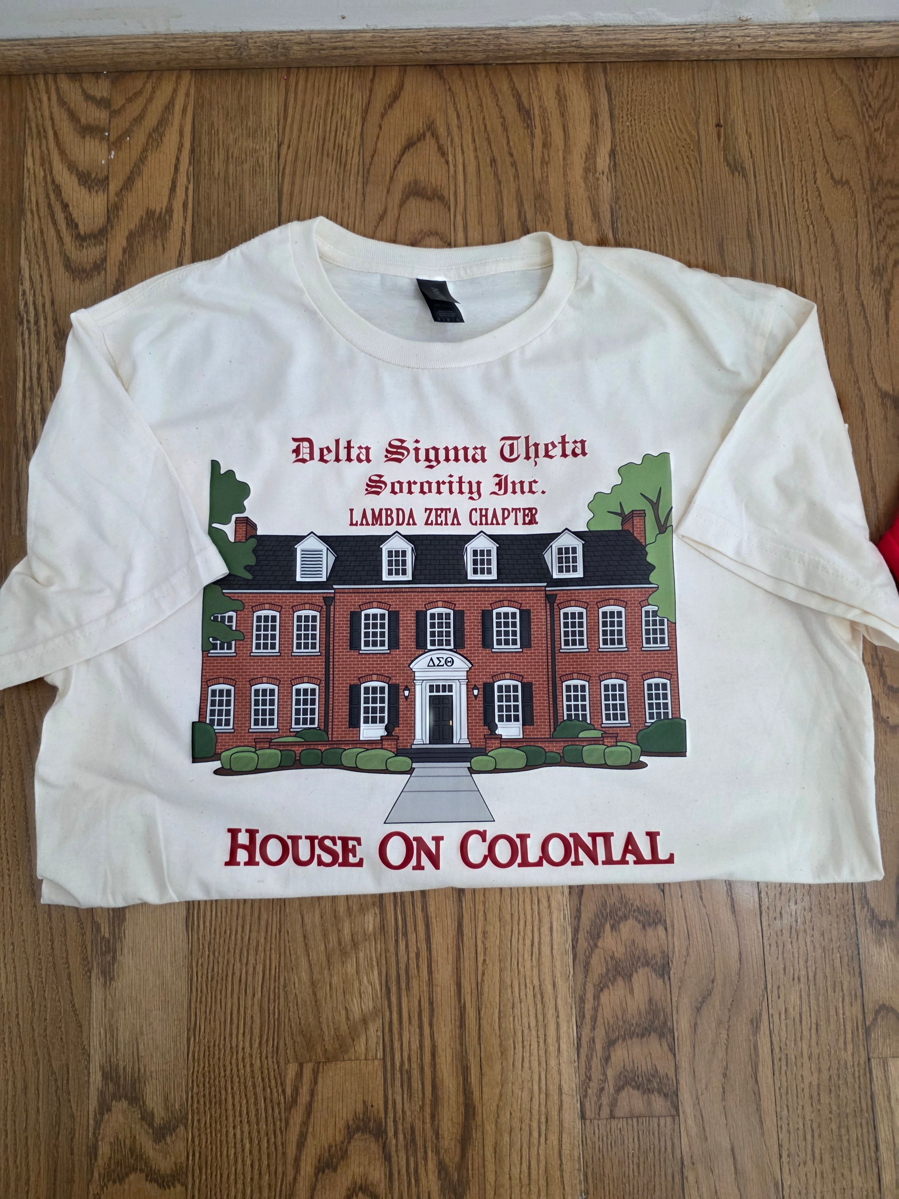 Lambda Zeta House On Colonial T-shirt